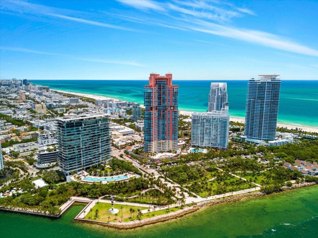 1 of 39 - 300 S Pointe Dr 1001, Miami Beach, FL