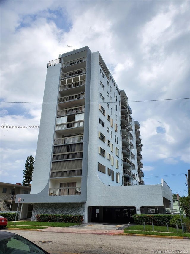 2 of 24 - 1345 West Ave 702, Miami Beach, FL
