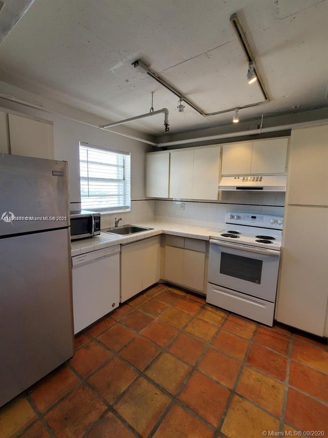 5 of 24 - 1345 West Ave 702, Miami Beach, FL