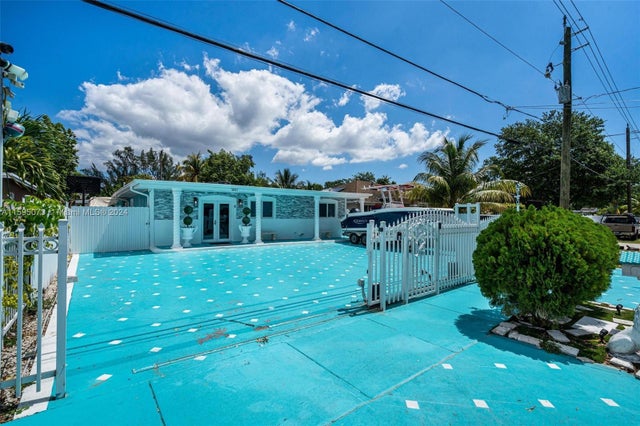 3 of 34 - 1651 Nw 111th St, Miami, FL