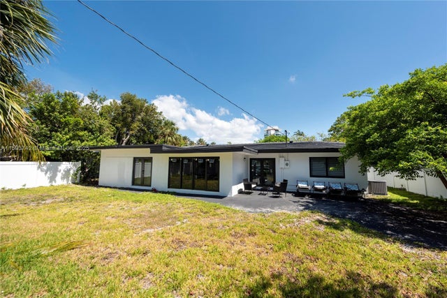 4 of 30 - 2308 Se 18 St, Fort Lauderdale, FL