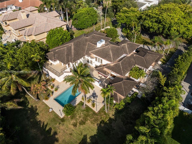 3 of 27 - 8001 Los Pinos Blvd, Coral Gables, FL
