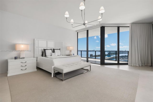 5 of 98 - 1000 Biscayne Blvd 3701, Miami, FL