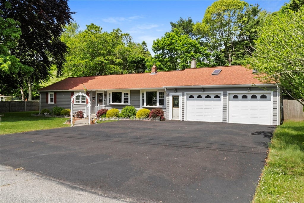 65 Casperson Ave, North Kingstown Property Listing MLS® 1360226