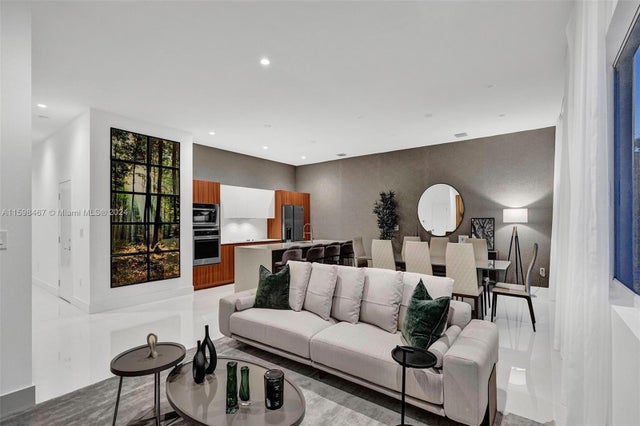 1 of 40 - 1801 Ne 13th St 1819, Fort Lauderdale, FL