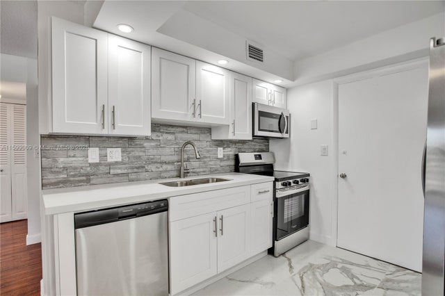 3 of 47 - 1901 S Ocean Dr 207, Hollywood, FL