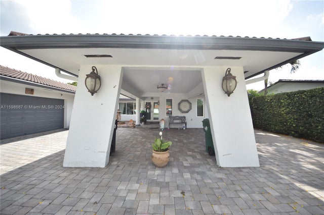 5 of 83 - 3024 Sw 98th Ct, Miami, FL