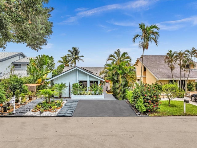 4 of 77 - 3960 Sw 84th Ter, Davie, FL