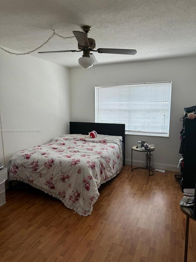 2 of 7 - 400 Kings Point Dr 527, Sunny Isles Beach, FL
