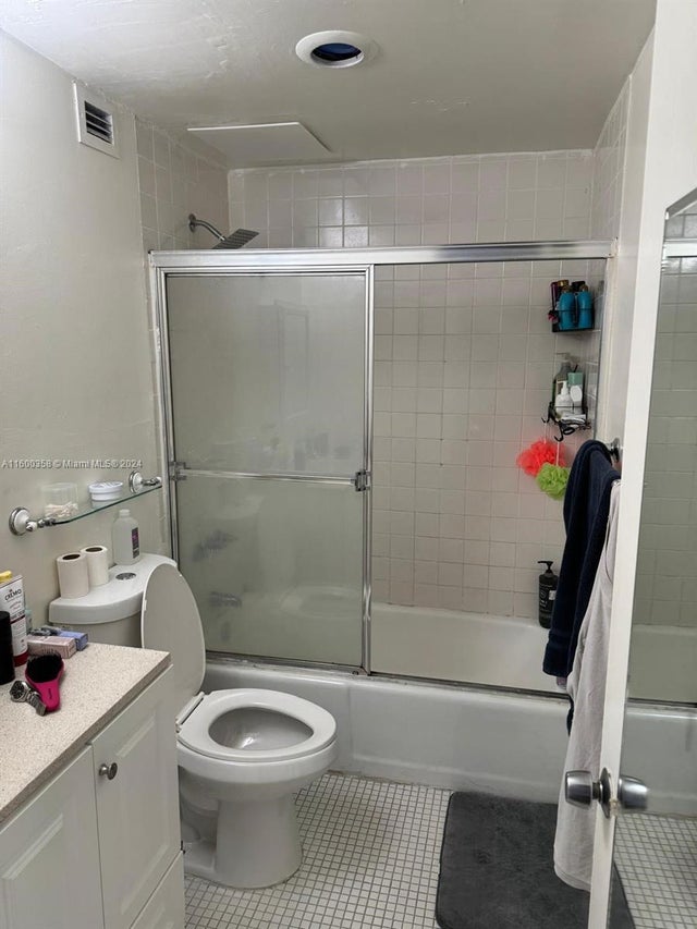 3 of 7 - 400 Kings Point Dr 527, Sunny Isles Beach, FL