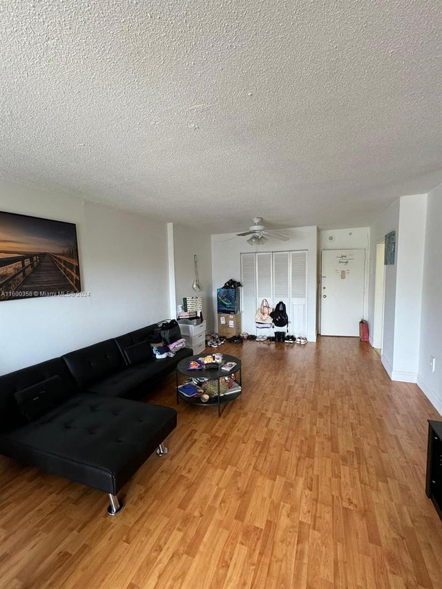 5 of 7 - 400 Kings Point Dr 527, Sunny Isles Beach, FL