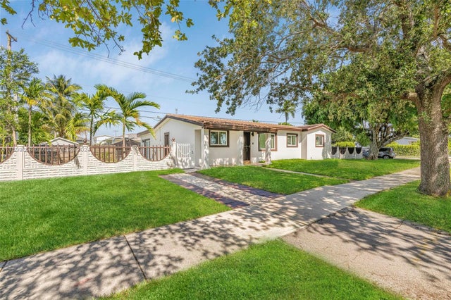2 of 39 - 2901 Sw 92nd Ave, Miami, FL