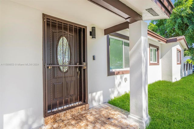3 of 39 - 2901 Sw 92nd Ave, Miami, FL
