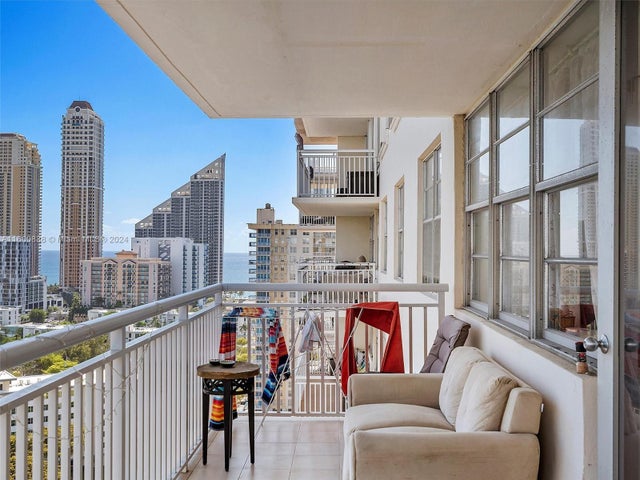 4 of 36 - 251 174th St 2119, Sunny Isles Beach, FL