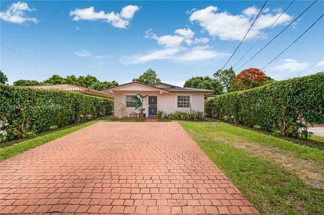 1 of 35 - 2245 Sw 62nd Ave, Miami, FL
