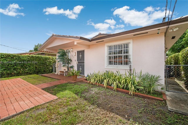 3 of 35 - 2245 Sw 62nd Ave, Miami, FL