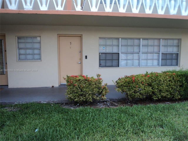 2 of 20 - 11855 Ne 19th Dr 5, North Miami, FL
