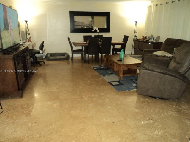 5 of 20 - 11855 Ne 19th Dr 5, North Miami, FL