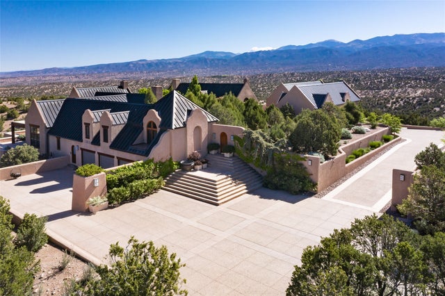 411 Tano Road, Santa Fe