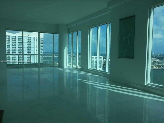 4 of 12 - 900 Brickell Key Blvd 2803, Miami, FL