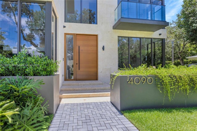 5 of 53 - 4090 Hardie Ave, Miami, FL
