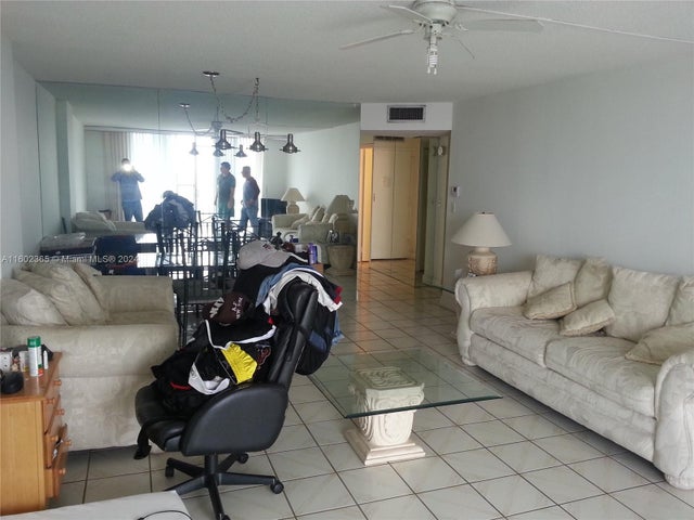 1 of 14 - 2780 Ne 183rd St 1903, Aventura, FL