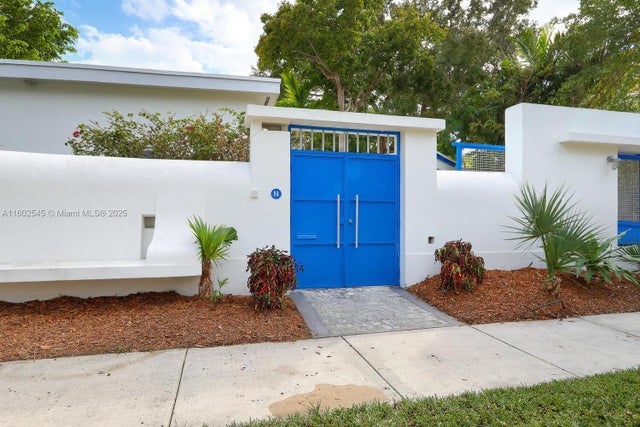 1 of 21 - 84 W Shore Dr, Coconut Grove, FL