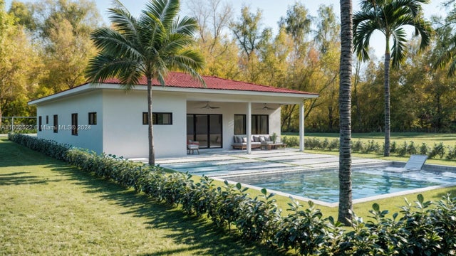 3 of 6 - 904 Ne 5th Ave, Homestead, FL