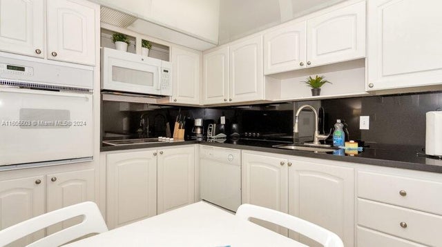5 of 17 - 3901 S Ocean Dr 11s, Hollywood, FL