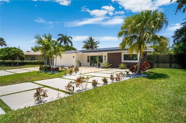 1 of 57 - 2701 Ne 52nd St, Lighthouse Point, FL