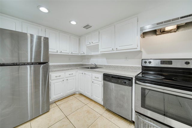 2 of 16 - 1805 Sans Souci Blvd 122, North Miami, FL