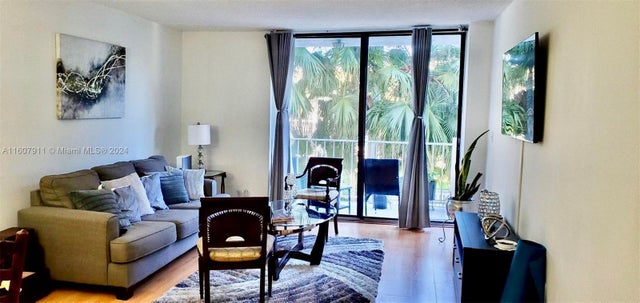 5 of 14 - 2350 Ne 135th St 212, North Miami, FL