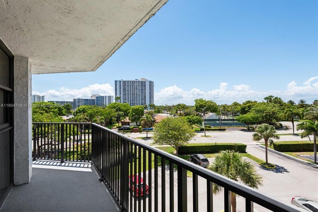 2 of 22 - 400 Leslie Dr 409, Hallandale Beach, FL