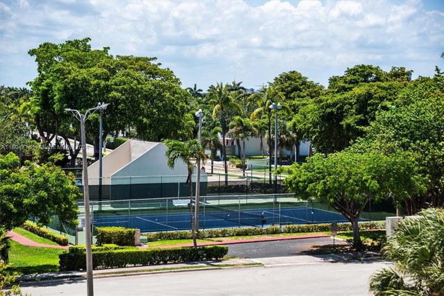 3 of 22 - 400 Leslie Dr 409, Hallandale Beach, FL