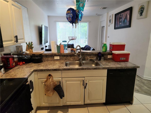 3 of 49 - 1945 Marsh Harbor Dr 1945, Riviera Beach, FL
