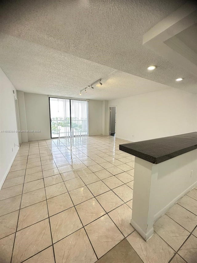3 of 17 - 13499 Biscayne Blvd 1209, North Miami, FL