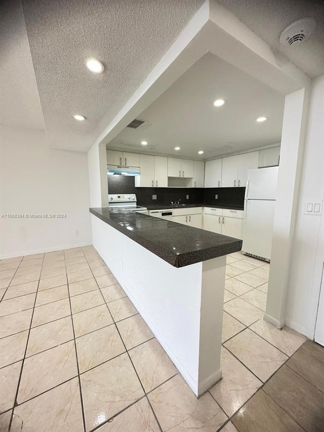 4 of 17 - 13499 Biscayne Blvd 1209, North Miami, FL