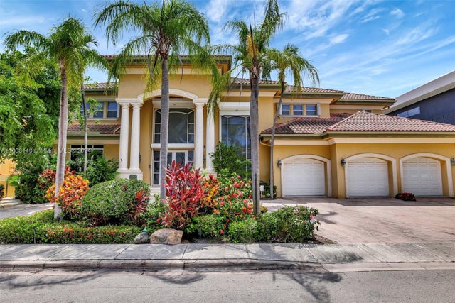 5 of 98 - 623 Riviera Isle Dr, Fort Lauderdale, FL