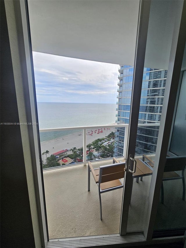 5 of 8 - 18001 Collins Ave 2610, Sunny Isles Beach, FL