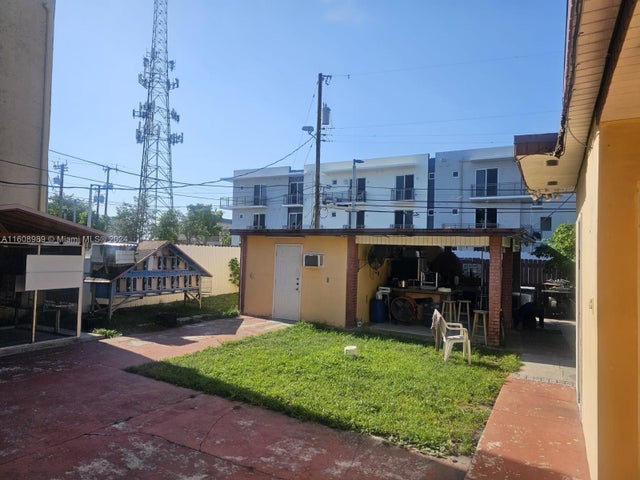 3 of 6 - 19 E 45th St, Hialeah, FL