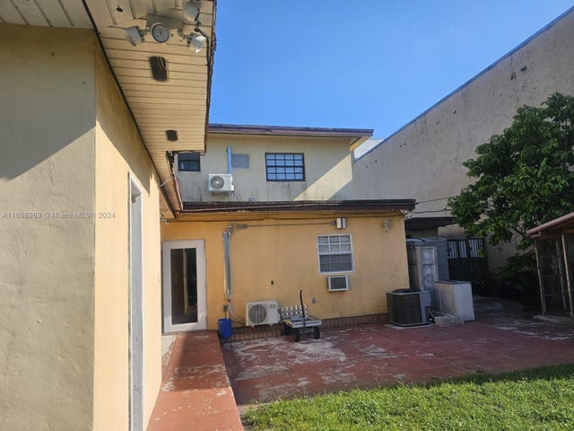 5 of 6 - 19 E 45th St, Hialeah, FL