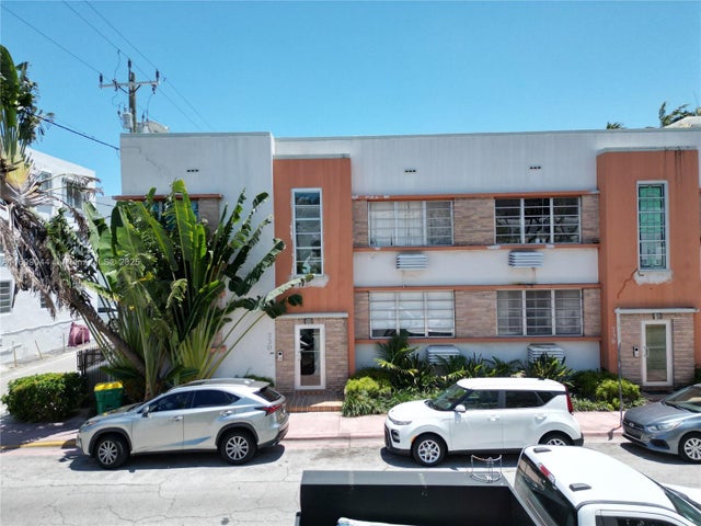 4 of 21 - 730 12th St 10, Miami Beach, FL