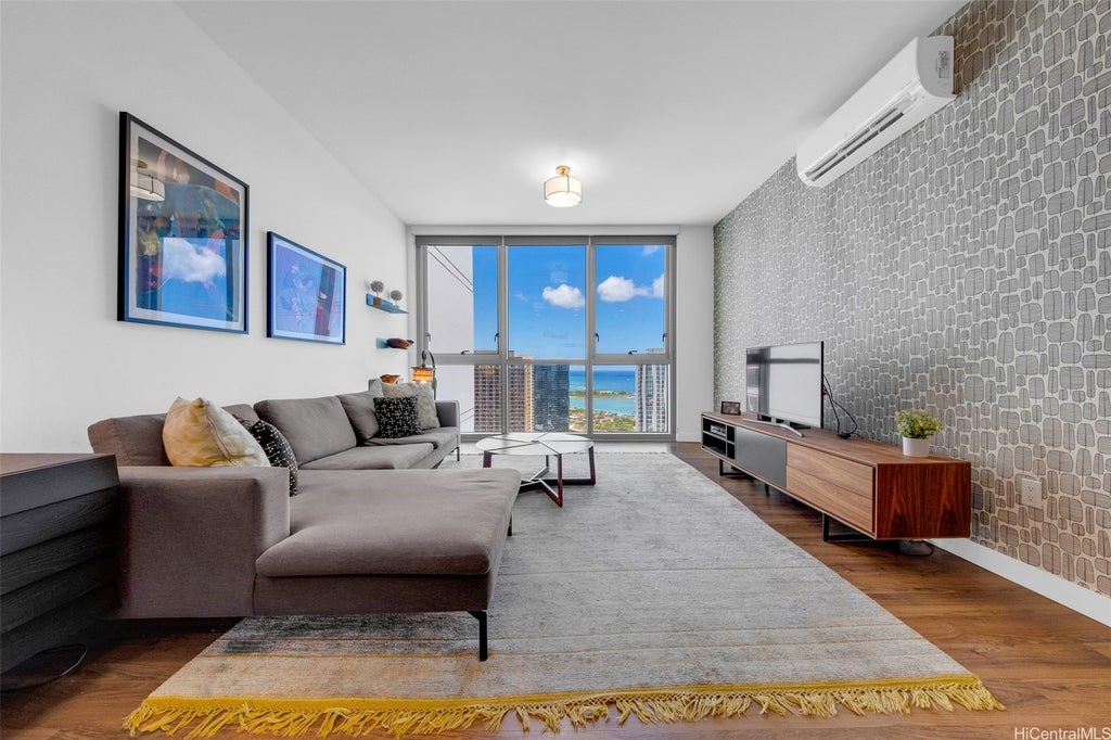 (unit #4209) 988 Halekauwila Street, Honolulu