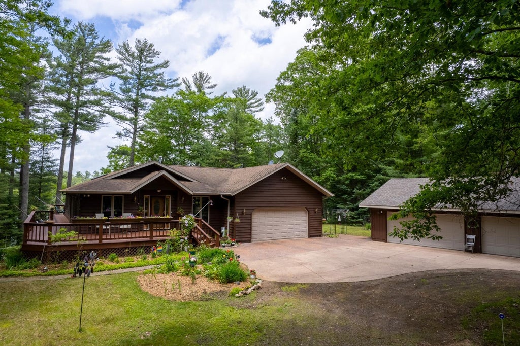 6035 Twin Lake Rd E, Hazelhurst MLS 207485