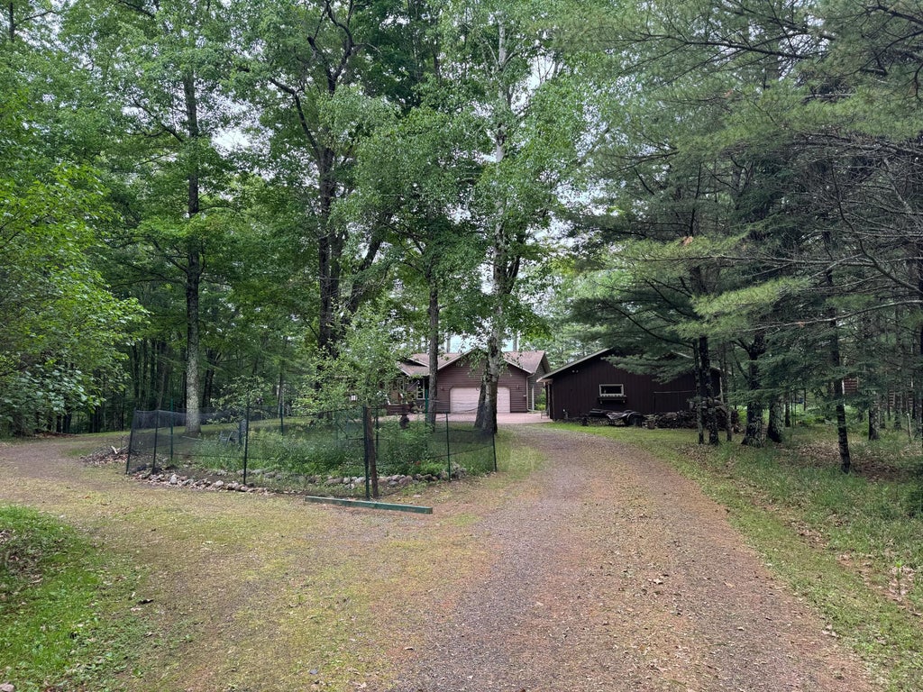 6035 Twin Lake Rd E, Hazelhurst MLS 207485