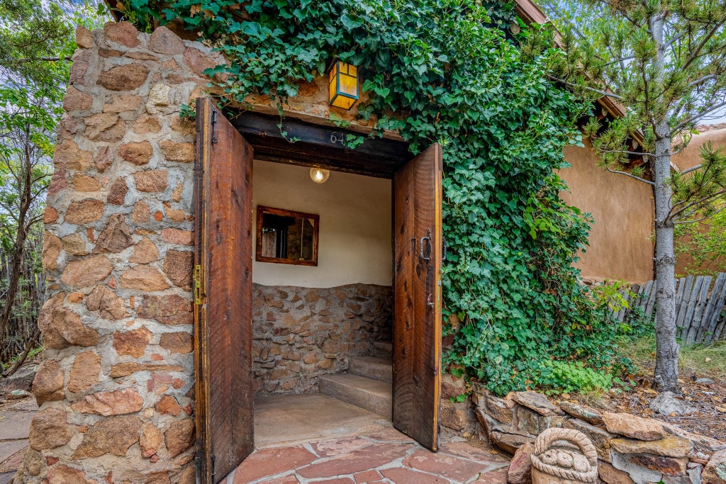 640 Camino De La Luz, Santa Fe Property Listing MLS® 202402512