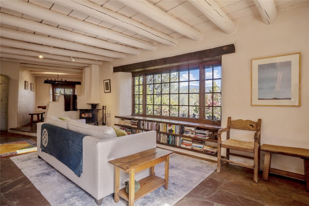 640 Camino De La Luz, Santa Fe Property Listing MLS® 202402512