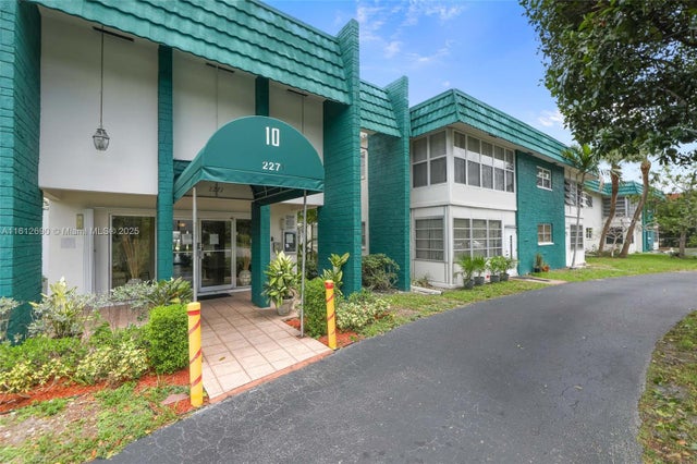 1 of 30 - 2271 Nw 47th Ter 202, Lauderhill, FL