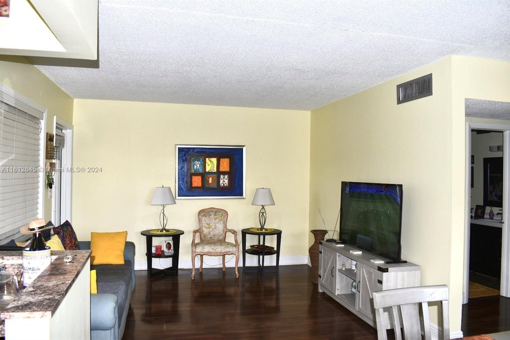 5300 Washington St D309, Hollywood