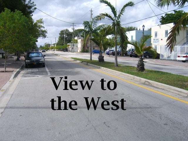 3 of 6 - 3340 Grand Ave, Miami, FL